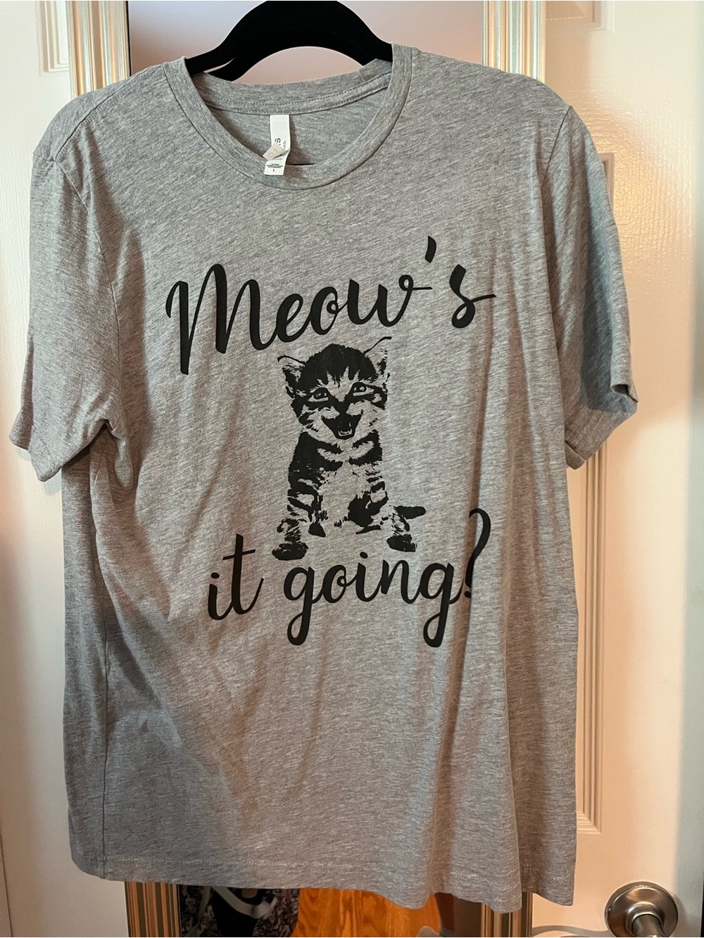 Meow's It Going? Cat Graphic T-Shirt - Gray